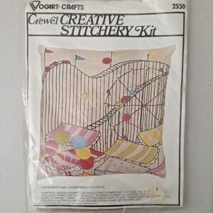 Vintage Vogart Crafts Creative Crewel Stitchery Pillow Kit Amusement Park 13x13"